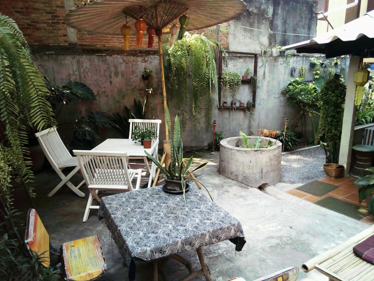 Twin House @ Tapae Hostel Chiang Mai Exterior foto