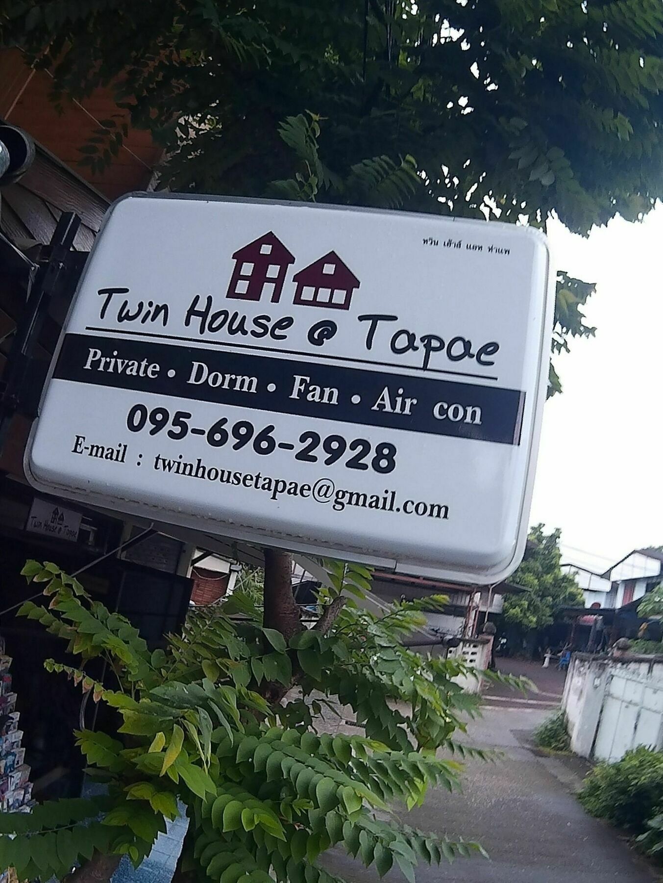 Twin House @ Tapae Hostel Chiang Mai Exterior foto